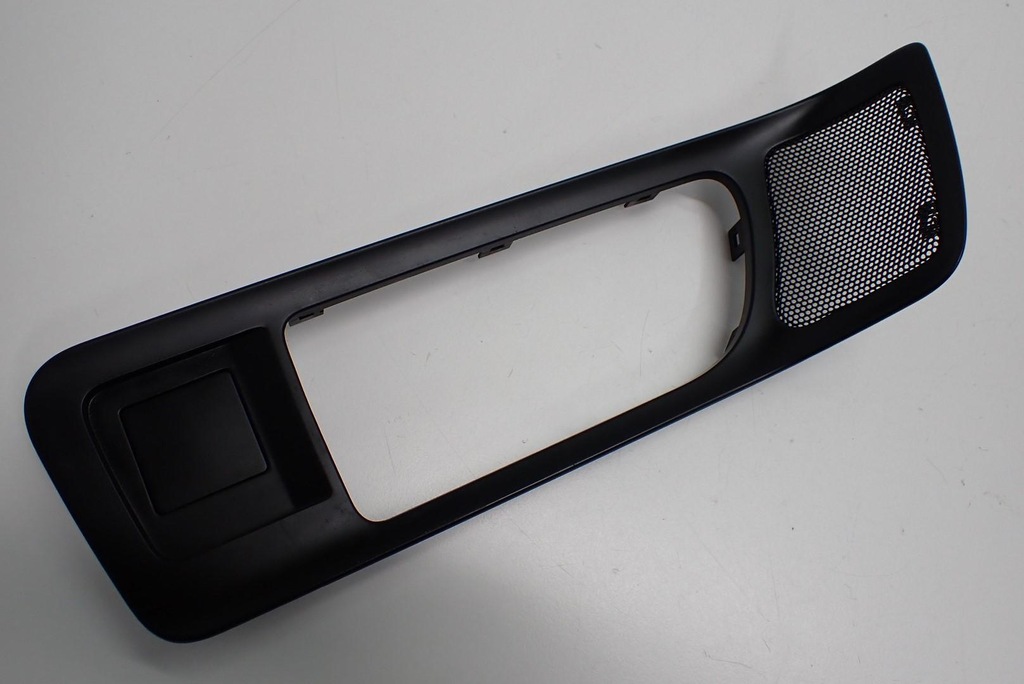 фото №1, Обшивка защита рамка дверь левый перед europa discovery sport l550 15r