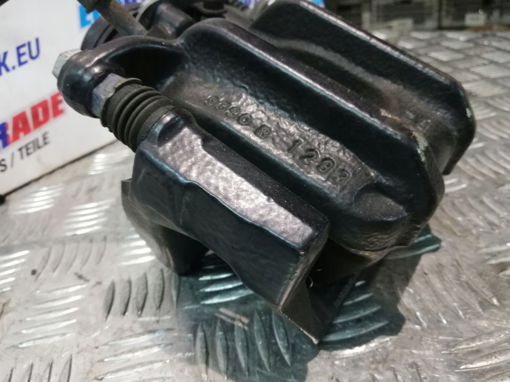 Bmw i8 i12 i15 суппорт тормозной задний левая 6870631 с Разборки