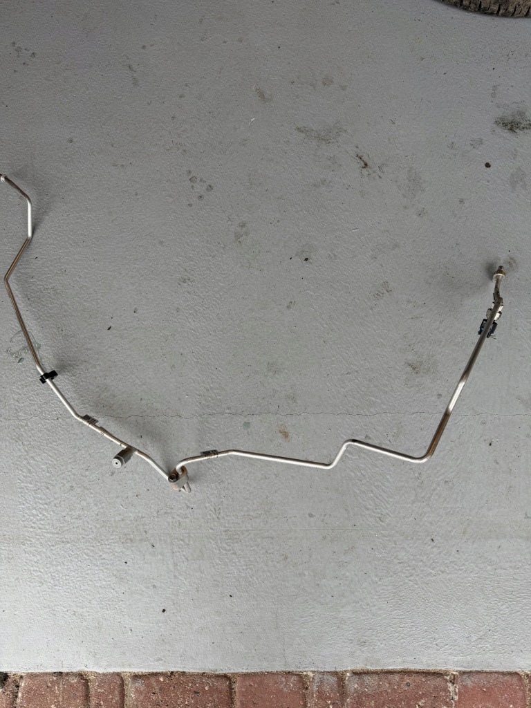 Купити Шланг патрубок радіатора трубка кондиціонера renault austral 924417113r