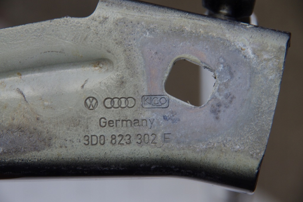 фото №1, Петля петлі капот phaeton lift ll4u комплект