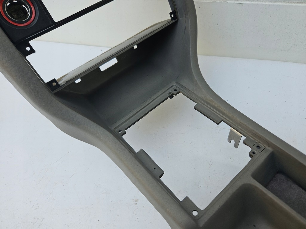 фото №7, Туннель средний консоль средняя audi v8 d11 светлая механическая коробка передач