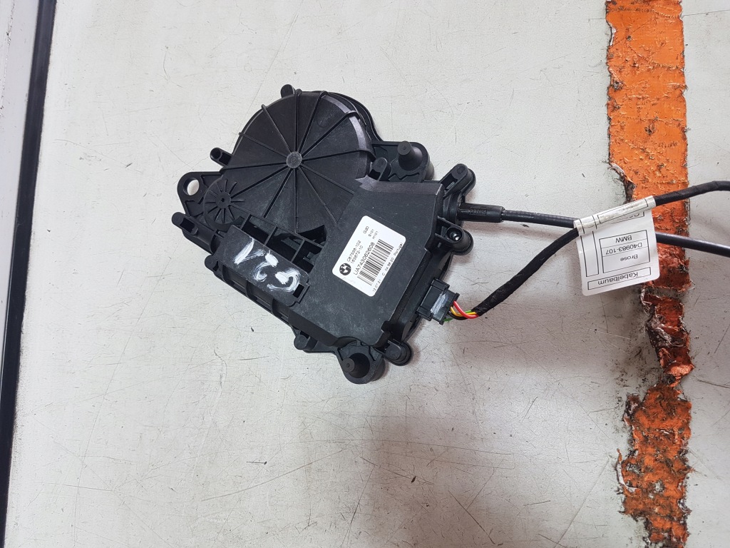 фото №5, Bmw 3 g21 замок кришки доводчик 7357112 7430626