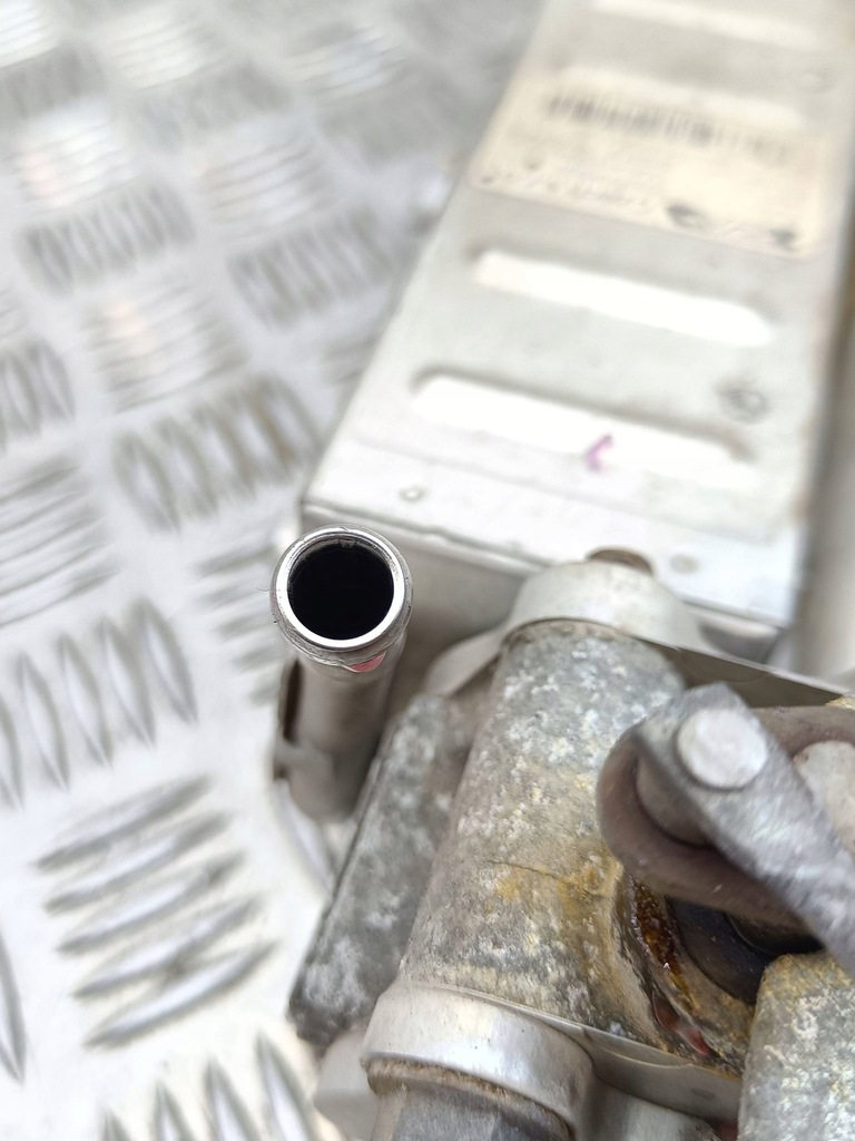 фото №8, Toyota avensis t270 2011 радіатор вихлопних газів egr