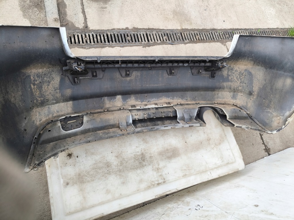 Бампер задня audi a3 8p 3-двері 3d ly9c 2008-2011 s line bez pdc kompletny ! Недорого