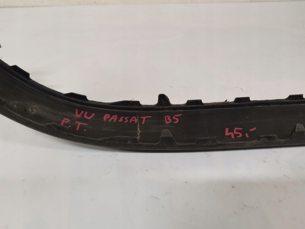 фото №12, Vw passat b5 молдинг бампера правий задня 3b9807792