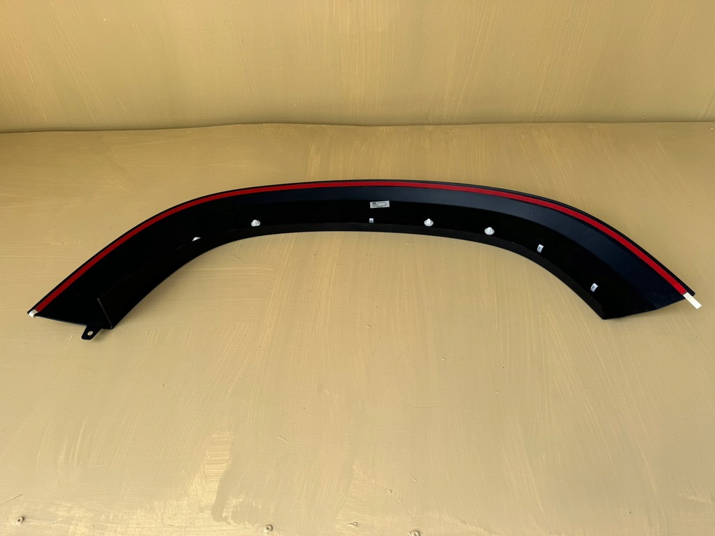 фото №12, Land rover defender 2 ii l663 20r- молдинг крыла правый задняя l8bm-286d02-ab