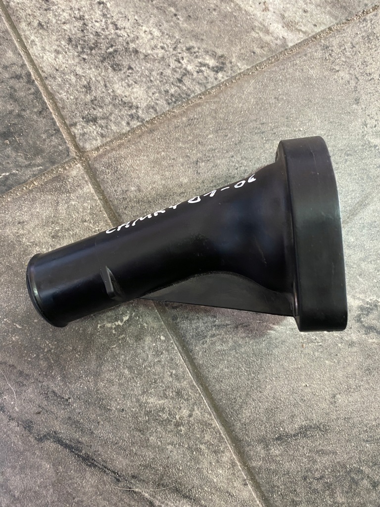 Купити Патрубок води toyota camry 01-06