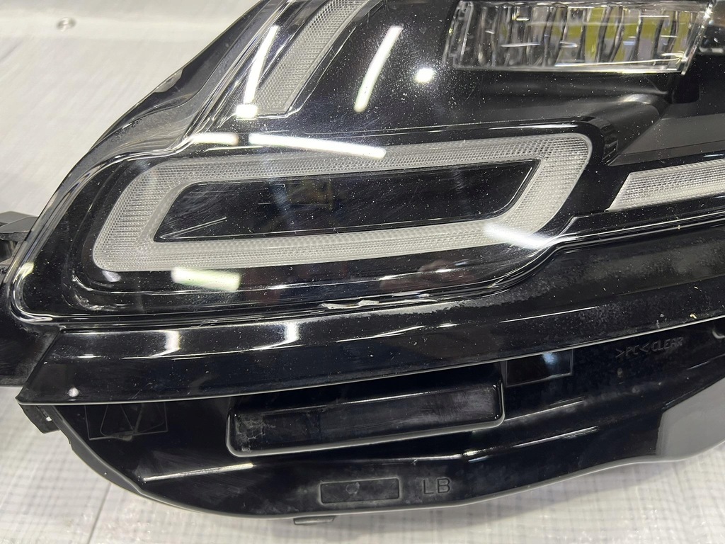 фото №12, Перед kompletny land rover velar l560