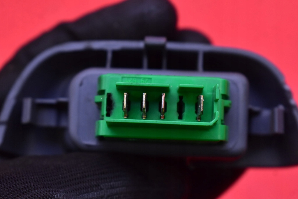 фото №7, Выключатель подъёма стекло правый перед 74231-0h010 peugeot 107 05-08