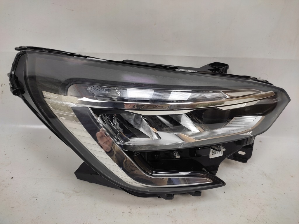 фото №1, Renault clio v лампа права перед full led 2019-