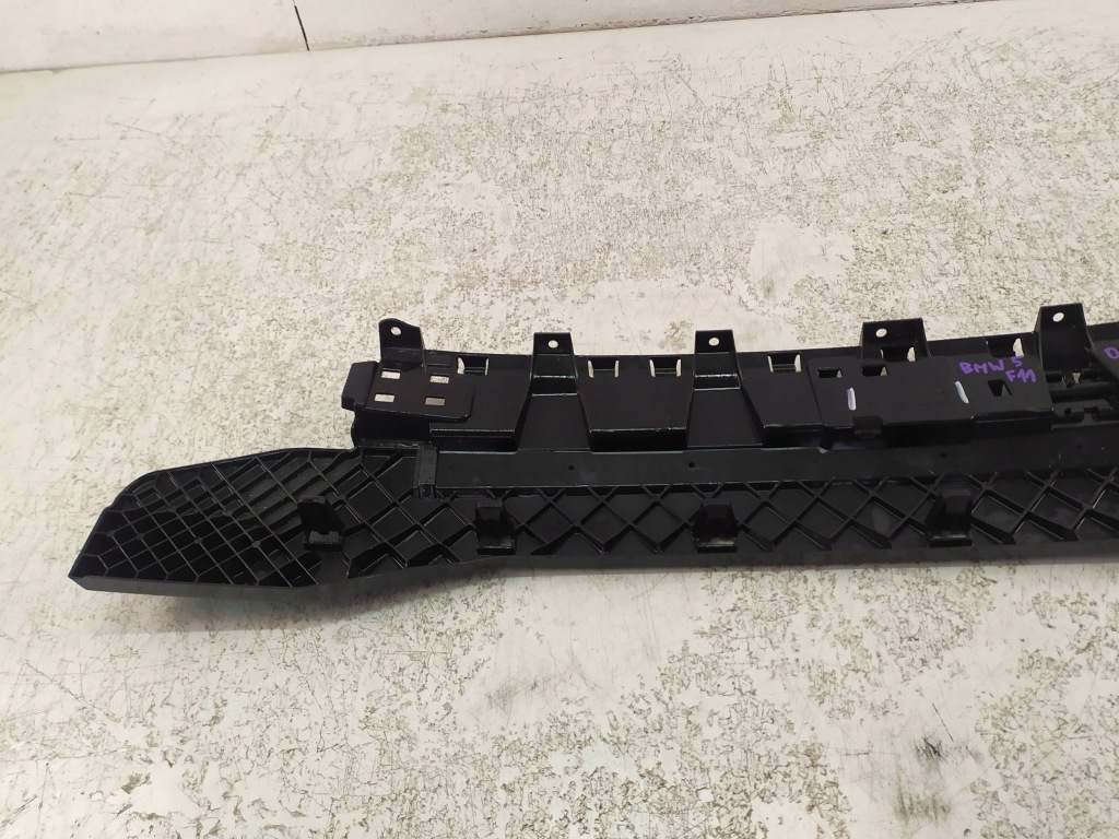 Напрямна кронштейн балка задній bmw 5 f11 7299972 Зі Шроту