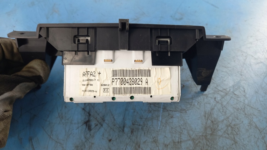 фото №3, Дисплей renault laguna i 99r