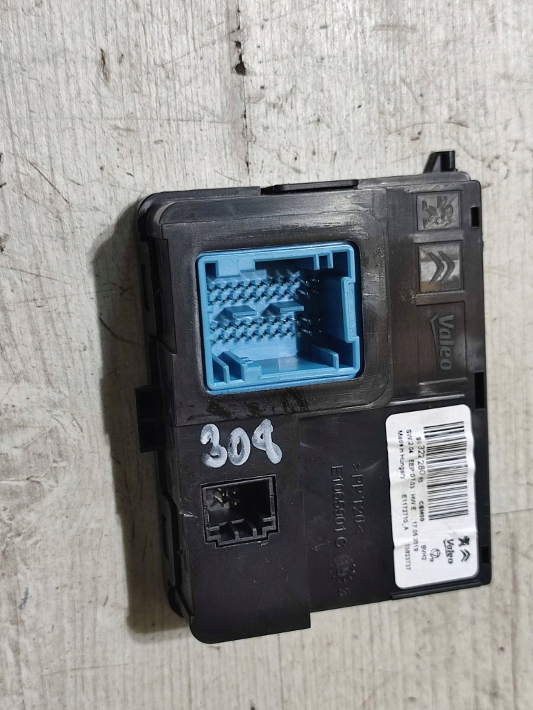 Купить Peugeot 308 2019 панель кондиционера