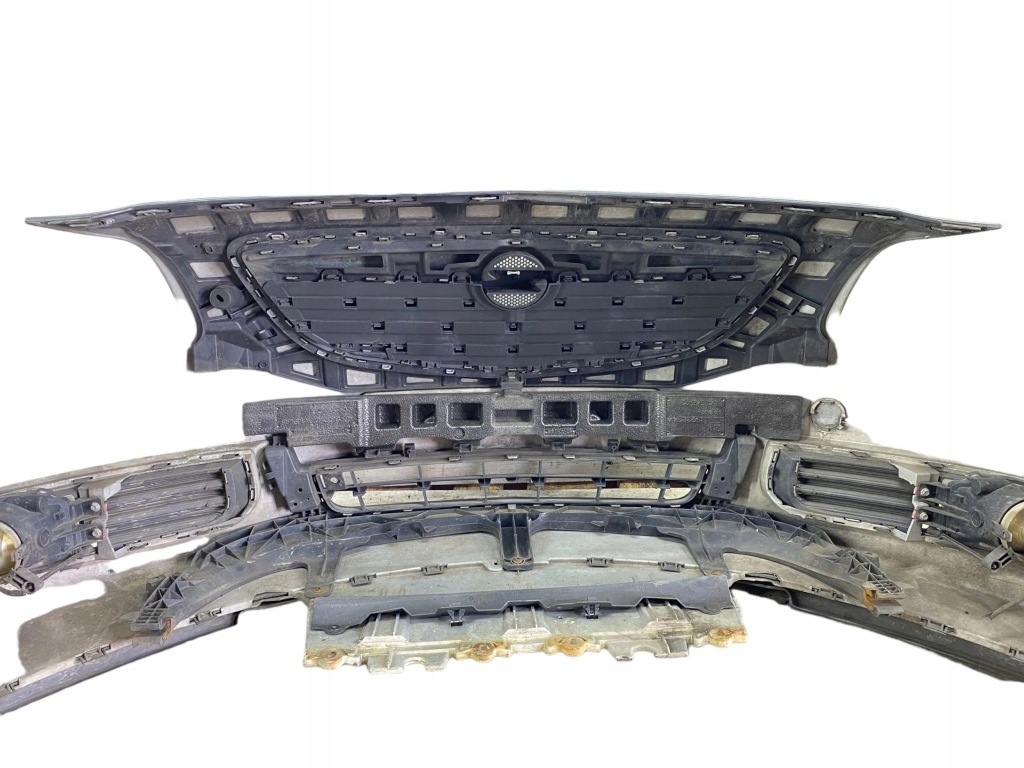 Opel insignia a 1800cm3 2011 бамперы хэтчбек Недорого