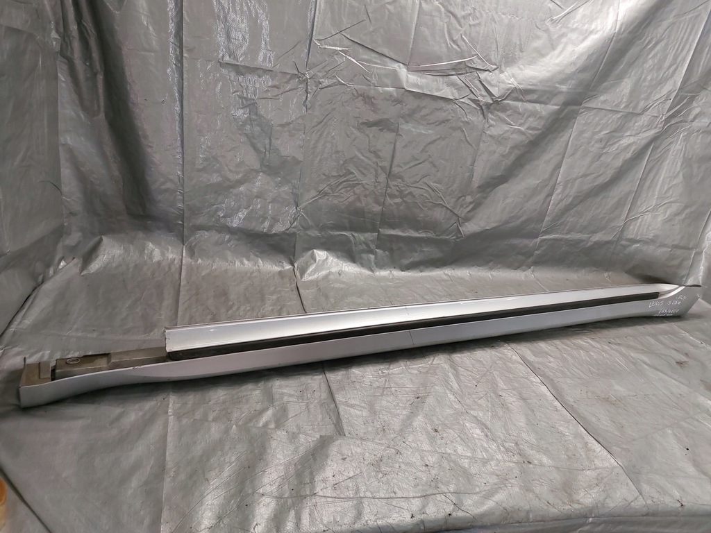 фото №1, Накладка молдинг na порог левая lexus is250