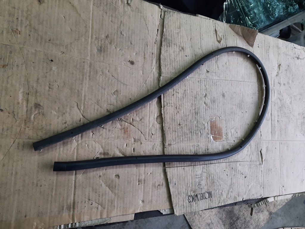 фото №4, Bmw 1 f20 f21 f22 f23 lift 18r.uszczelka дверь 3 дверь