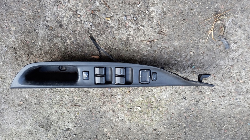 фото №1, Перемикач вікон лівий перед mazda 6 03r 2.3b