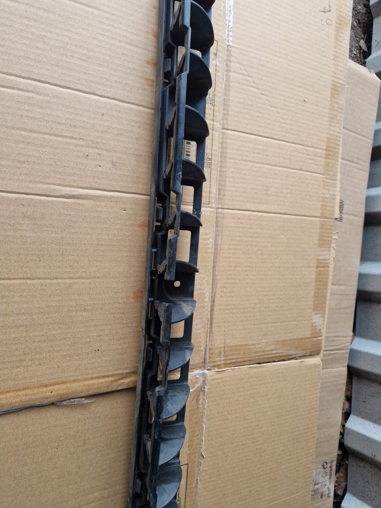 фото №8, Skoda rapid направляющая бампера задняя 5jh807863