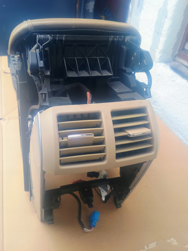 фото №3, Подлокотник кожа mercedes r w251