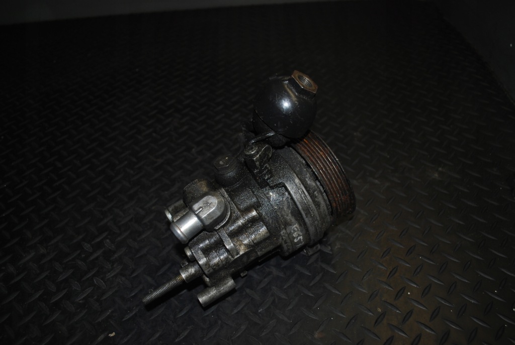 Насос усилителя bmw e65 4.4 6760070 Оригинал