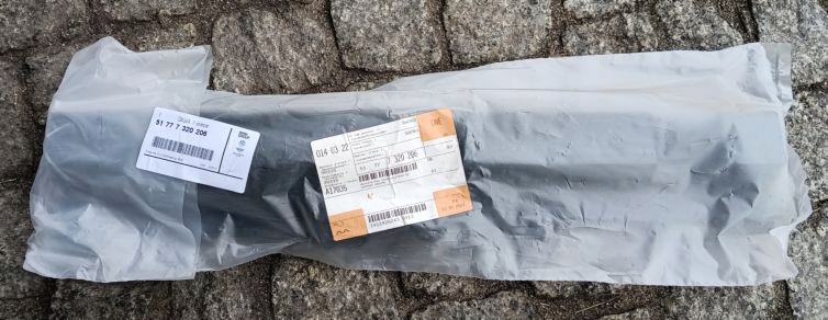 фото №1, Bmw 4 f36 направляющая кронштейн порог правое 7320206 новый