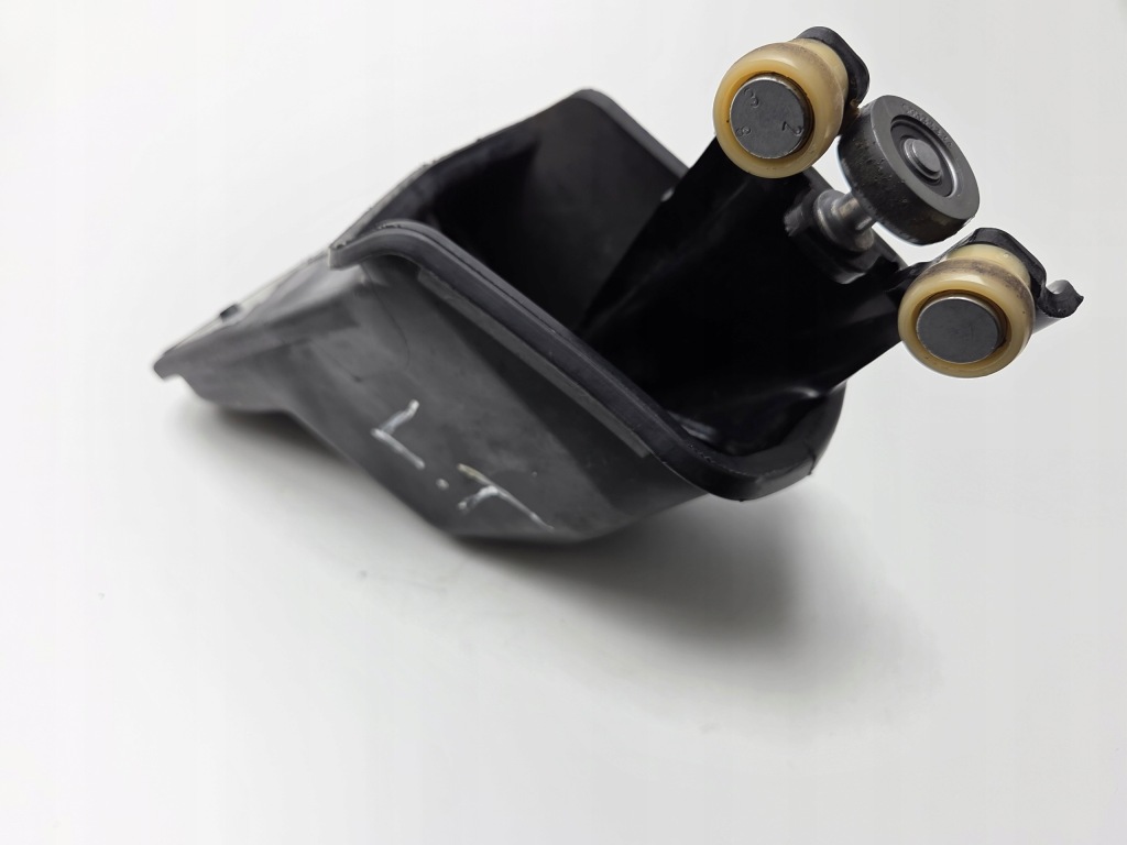 Proace city berlingo rifter ролик дверь раздвижных левых 9833303280 Оригинал