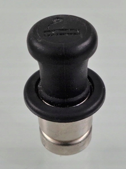 фото №2, Mazda 6 i 02 r прикуриватель