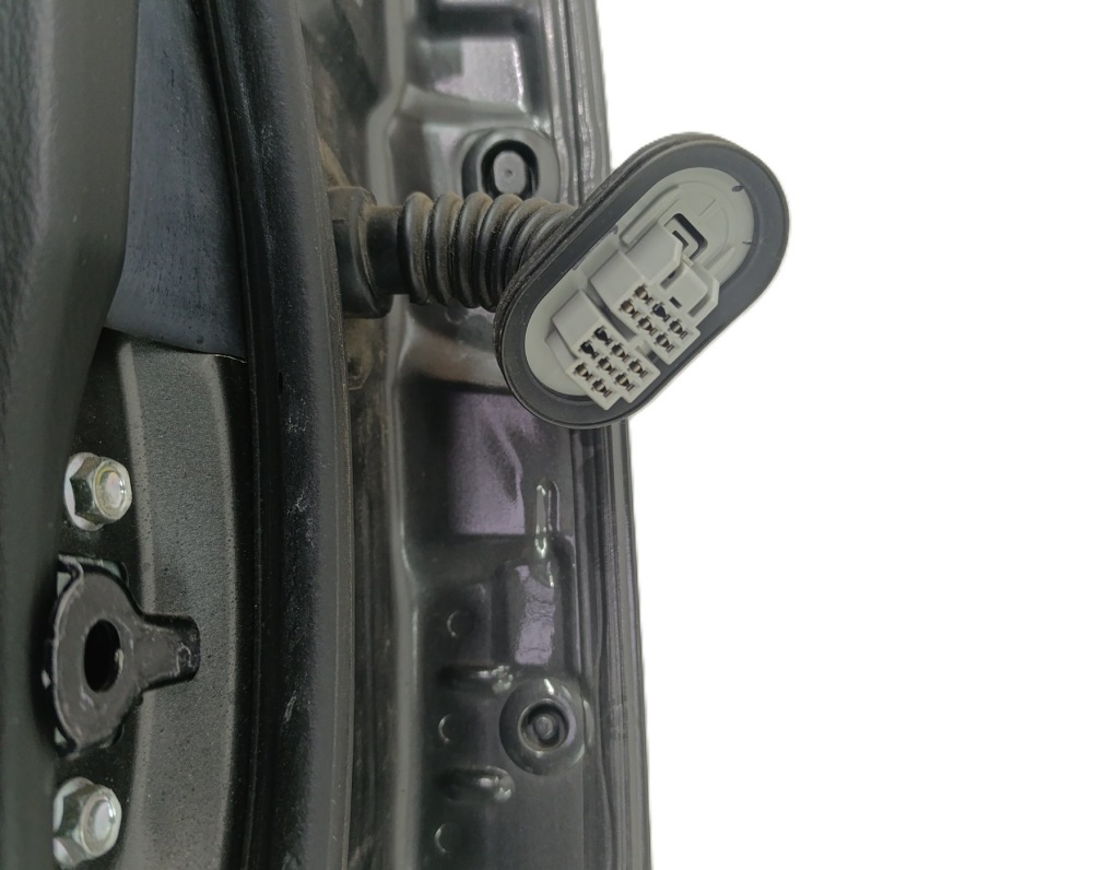 Дверь левое  задняя mazda 3 bm 3 в Украине