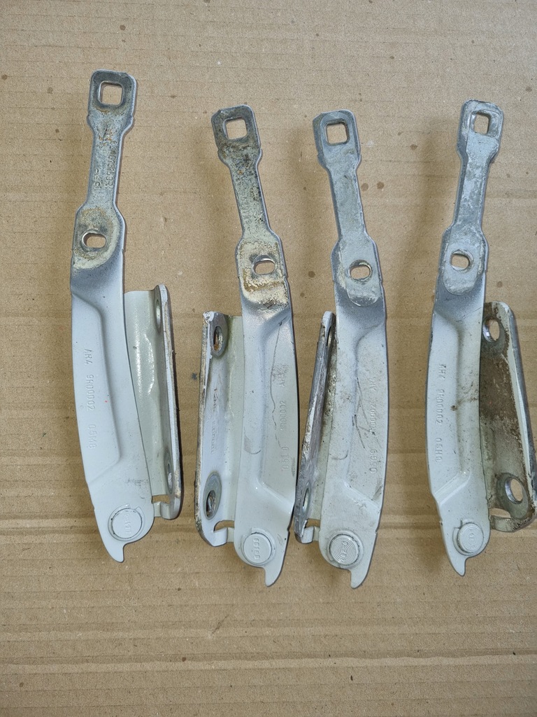 фото №1, Петля капот левый logan ii sandero ii lift 17-