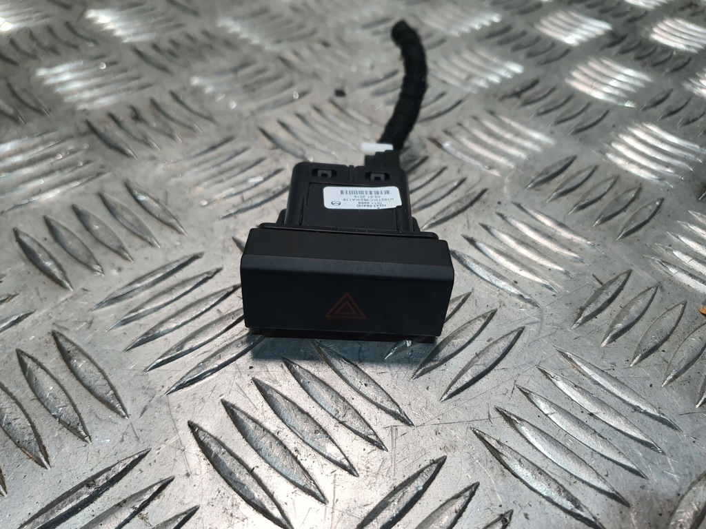 фото №1, Кнопка света аварийных mazda mx-5 rf iv nd 16-