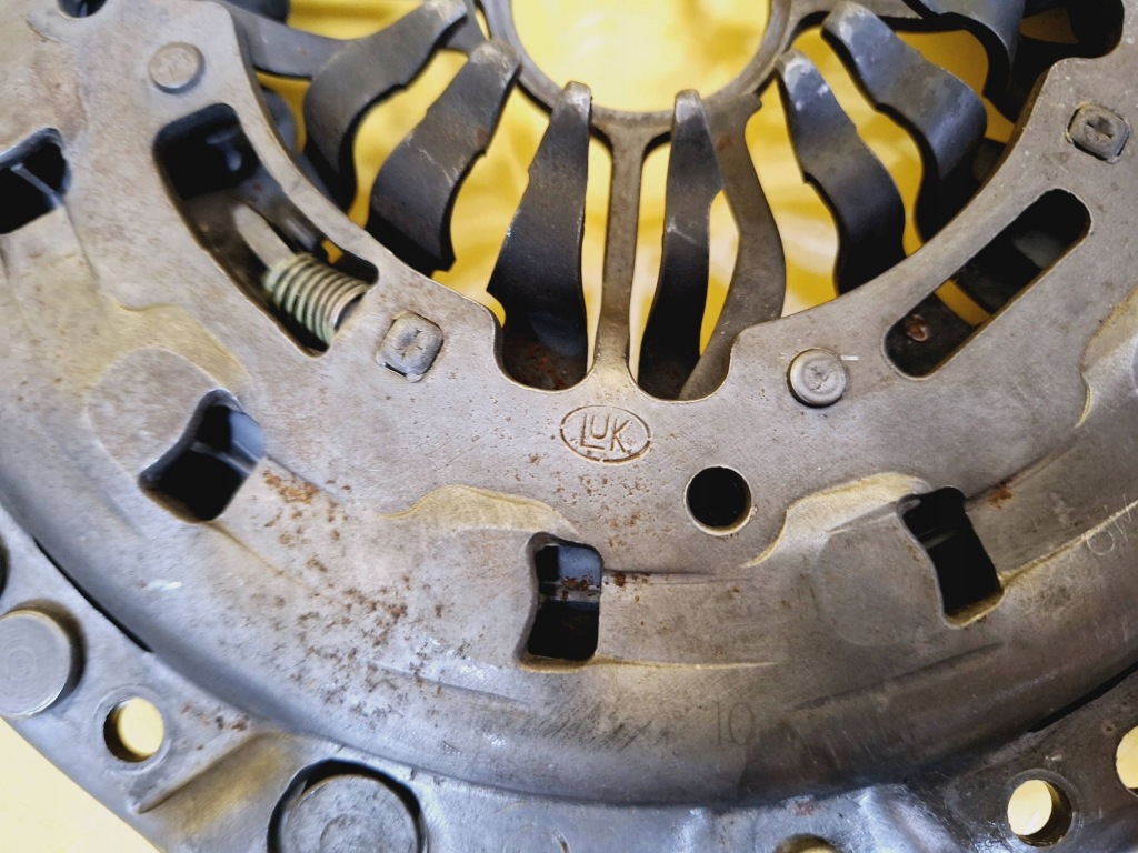 Сцепление комплект колесо двухмассовый маховик mercedes w245 b w169 2.0 cdi nr1 с Разборки