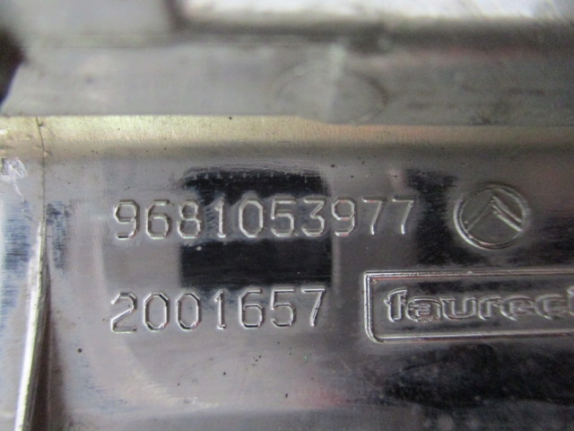 фото №10, Citroen c5 iii x7 молдинг бампера передний 9681053977