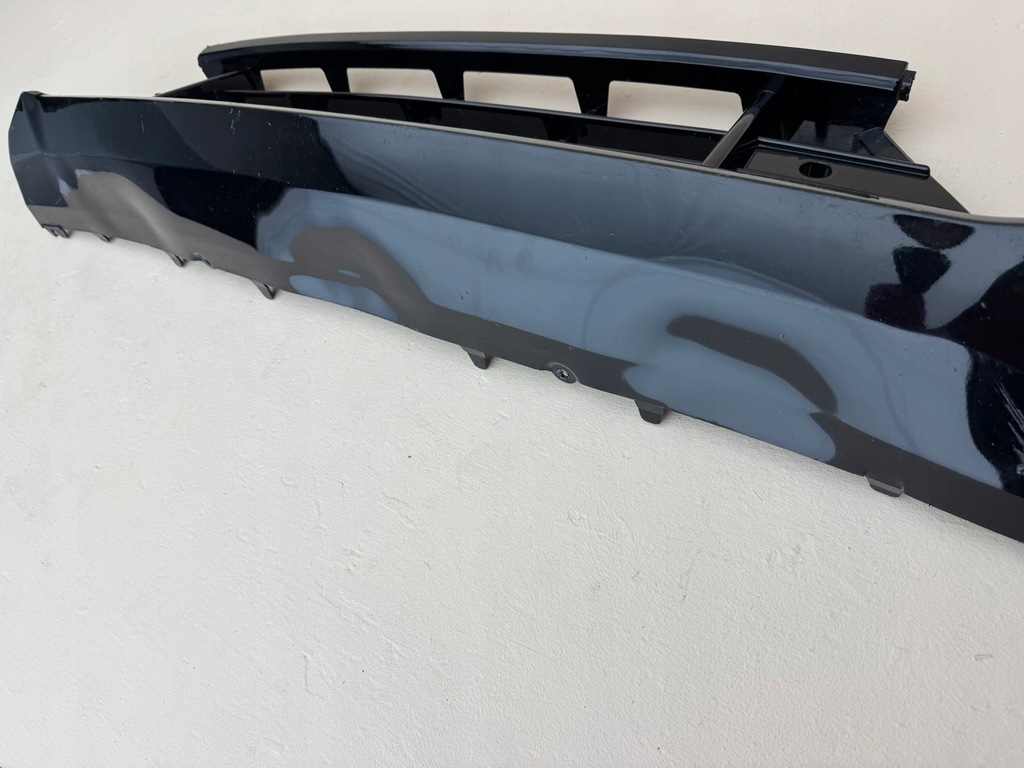 фото №11, Volvo xc60 2 ii lift 21r- решітка середня бампера перед 32234959