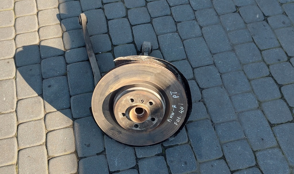 фото №1, Поворотный кулак задняя bmw 7 f01