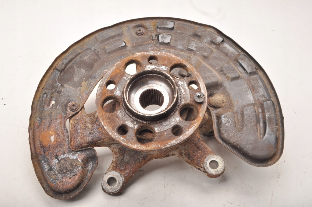 фото №1, Mercedes w176 2.0 amg поворотный кулак правая передняя