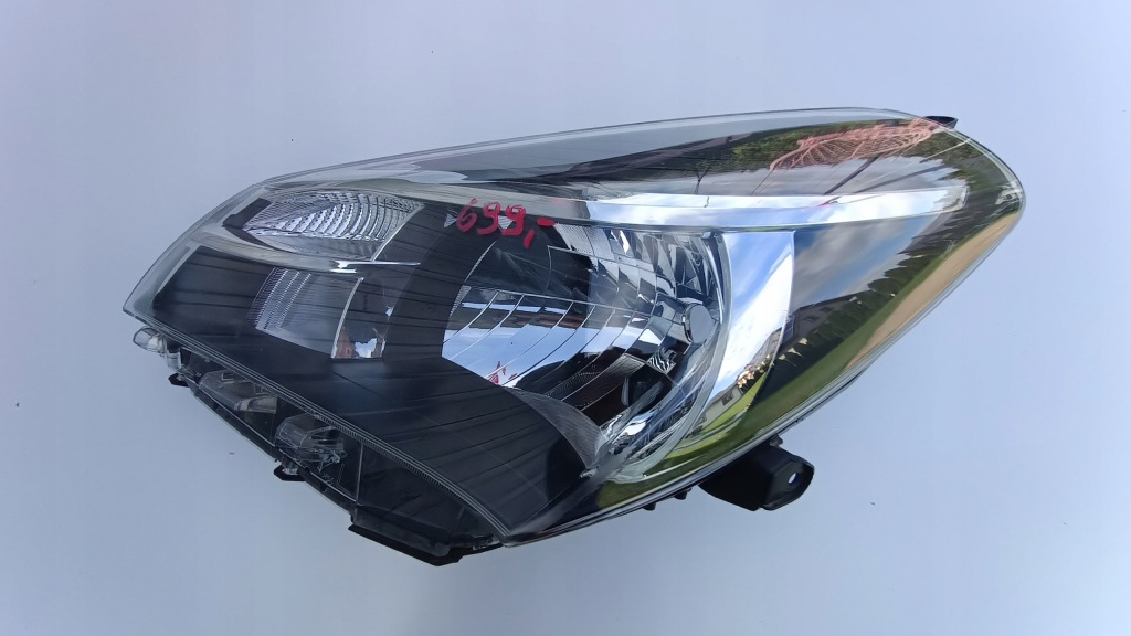 фото №1, Toyota yaris iii 3 lift 14-17 лампа левая перед eu