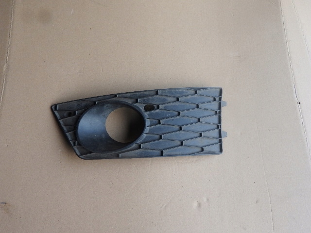 фото №1, Seat leon ii решётка бампера 1p0853665p оригинал