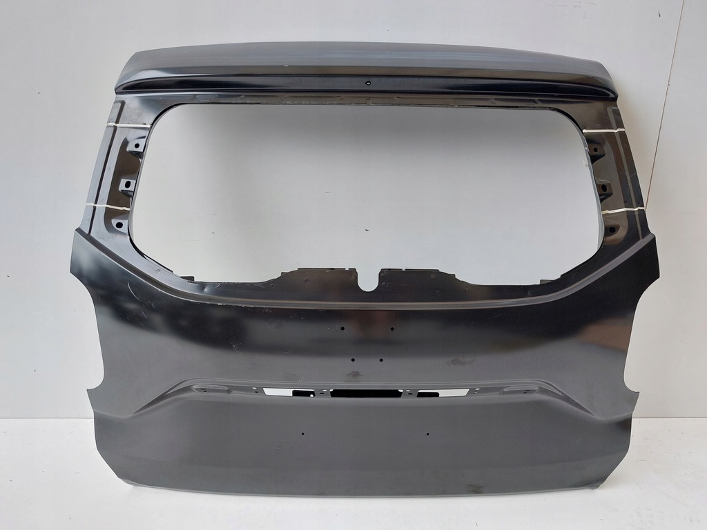 фото №1, Dacia duster ii 17- крышка багажника багажника оригинал