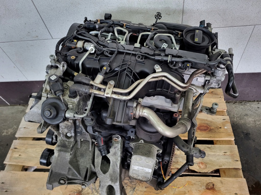 Audi a4 b8 2.0 tdi q5 a5 двигун насос форсунки turbo cjcd 137tyskm 150ps 15r Недорого