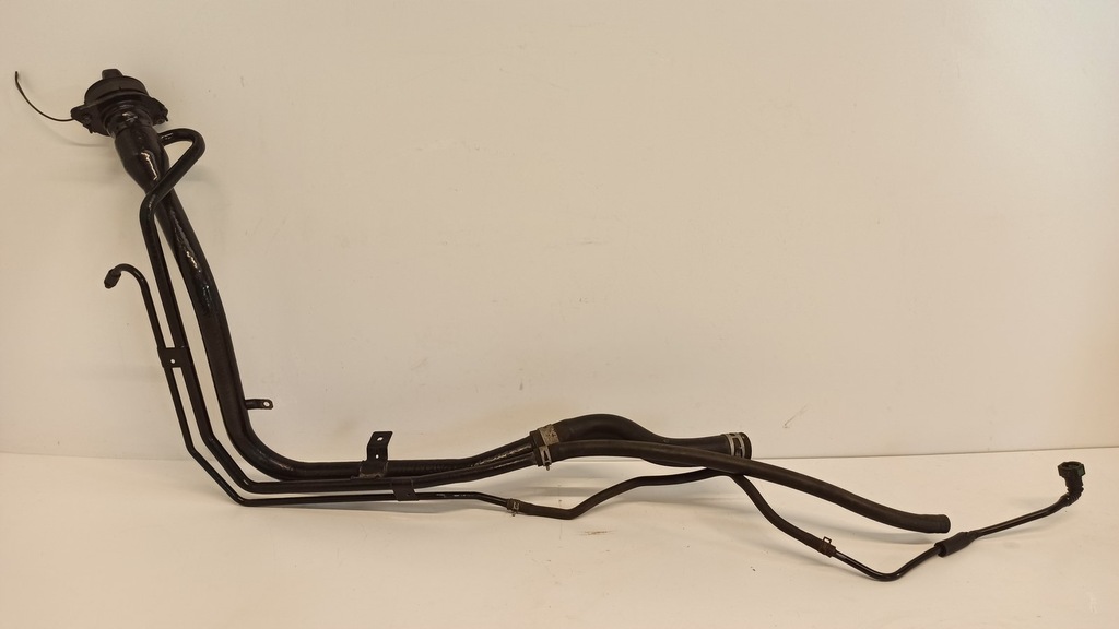 фото №1, Suzuki swift mk8 заливная горловина топлива труба 1.2