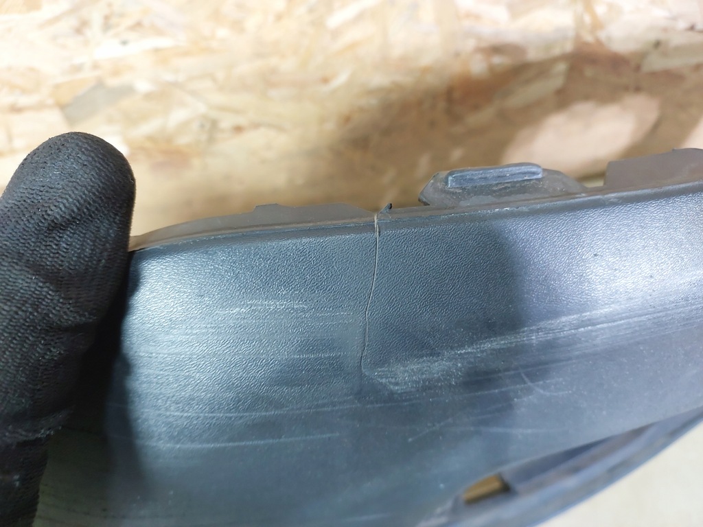 фото №12, Правый уголок решётка бампера перед volvo xc70 2008- оригинальный номер 31378966