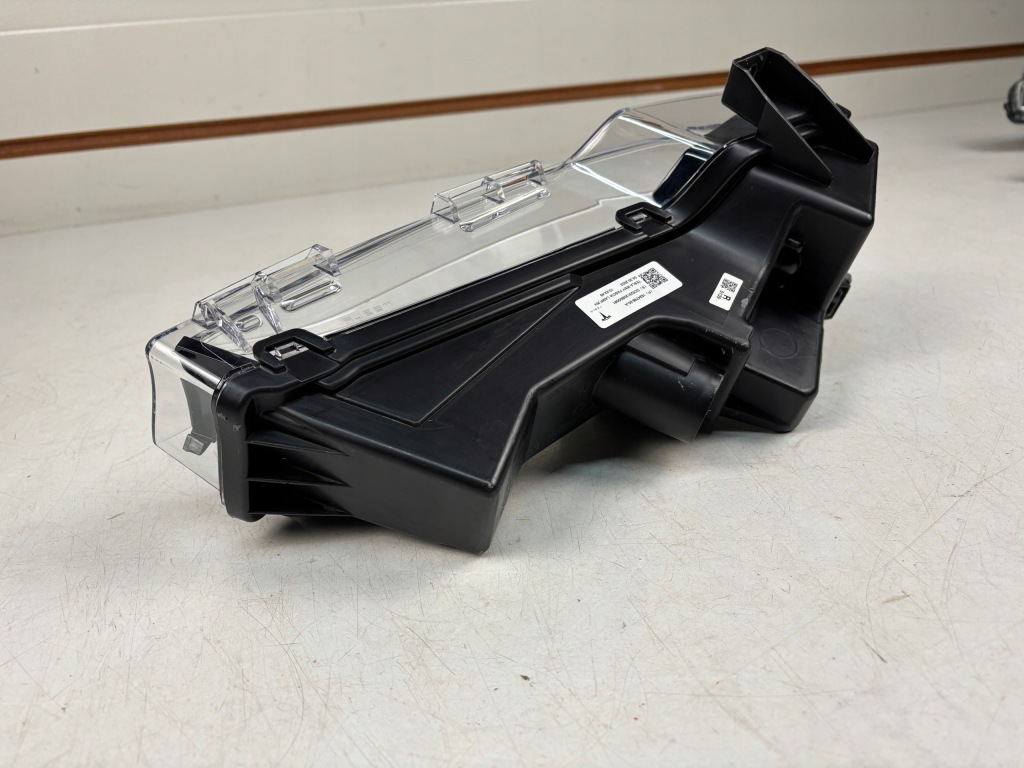 Купити Протитуманна фара led drl tesla 3 рестайлінг  y 1624798-00-a гарний