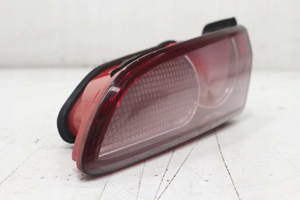 Alfa romeo 159 sedan лампа правий задній w кришка Доставка