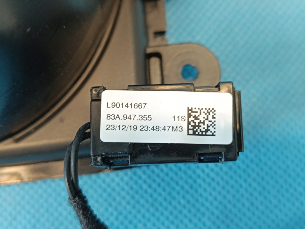 фото №9, Audi q3 f3 sportback 1.4 tsi 110kw 2024r бардачок кронштейн na кружки 83a947355