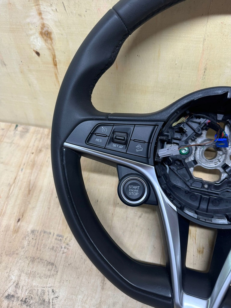 фото №6, Alfa romeo stelvio повітропровід шкіра багатофункціональний