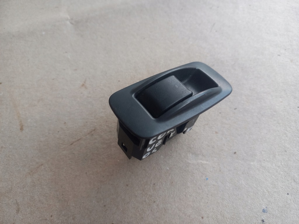 фото №1, Toyota corolla verso ii 04-09 перемикач скло задня