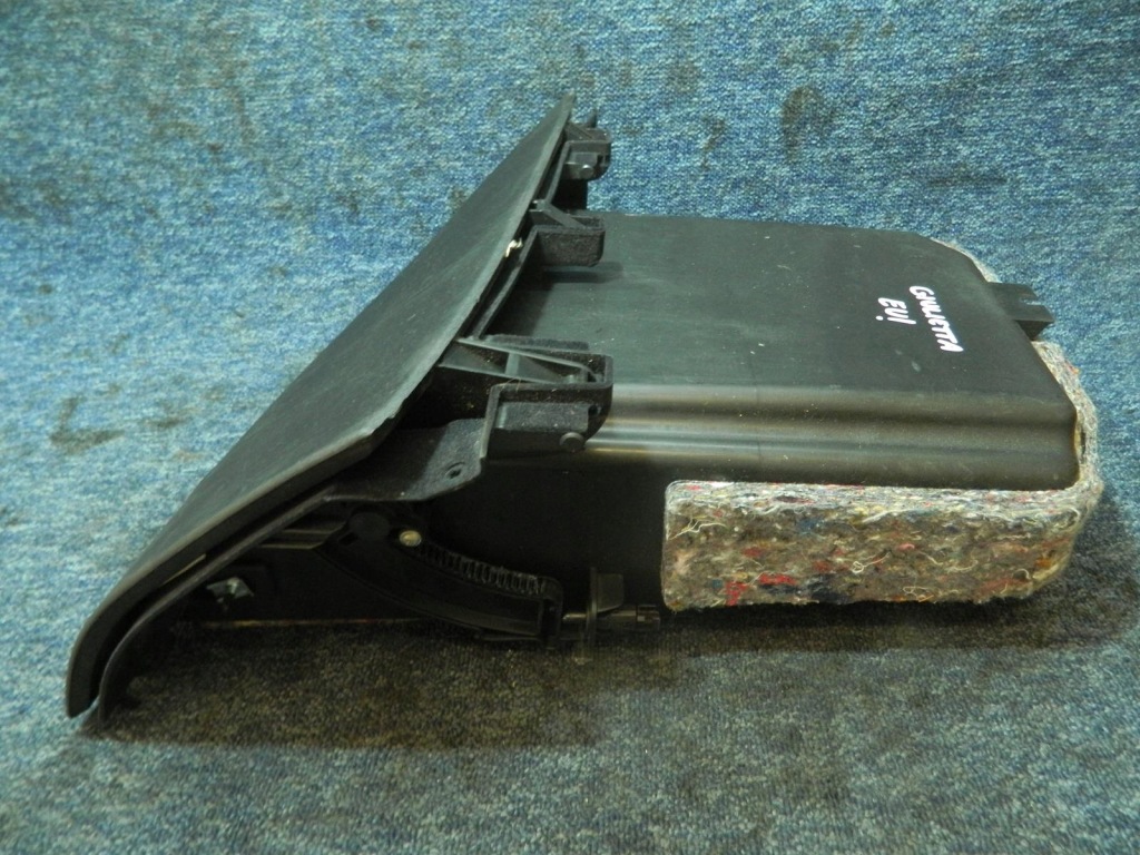 фото №4, Бардачок панелі alfa romeo giulietta 2010- europa