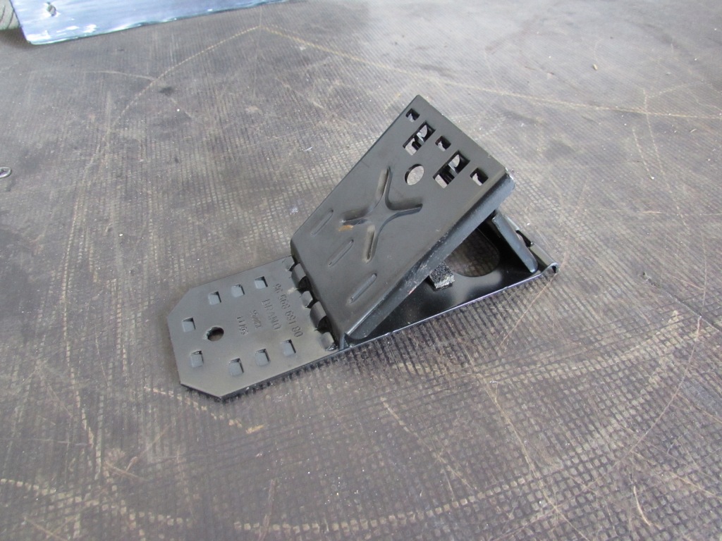 фото №6, Подножка блокировка подставка 1.6 hdi peugeot 3008 i 09-13r 9656869180