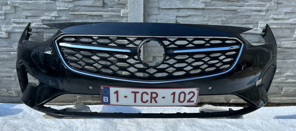 Купить Opel insignia b рестайлинг  20- бампер перед pdc оригинал