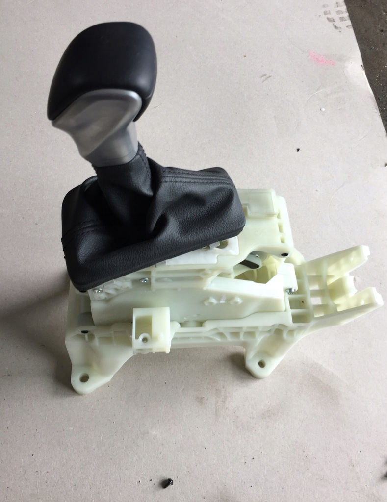 фото №1, Kia ceed iii ручка чехол домкрат передач автоматическая коробка передач